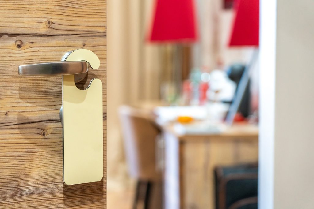 Drzwi ciepłe: komfort i oszczędność energii w twoim domu